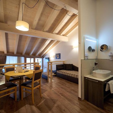 Dolcevita Ambiez B&B San Lorenzo Dorsino Luaran gambar