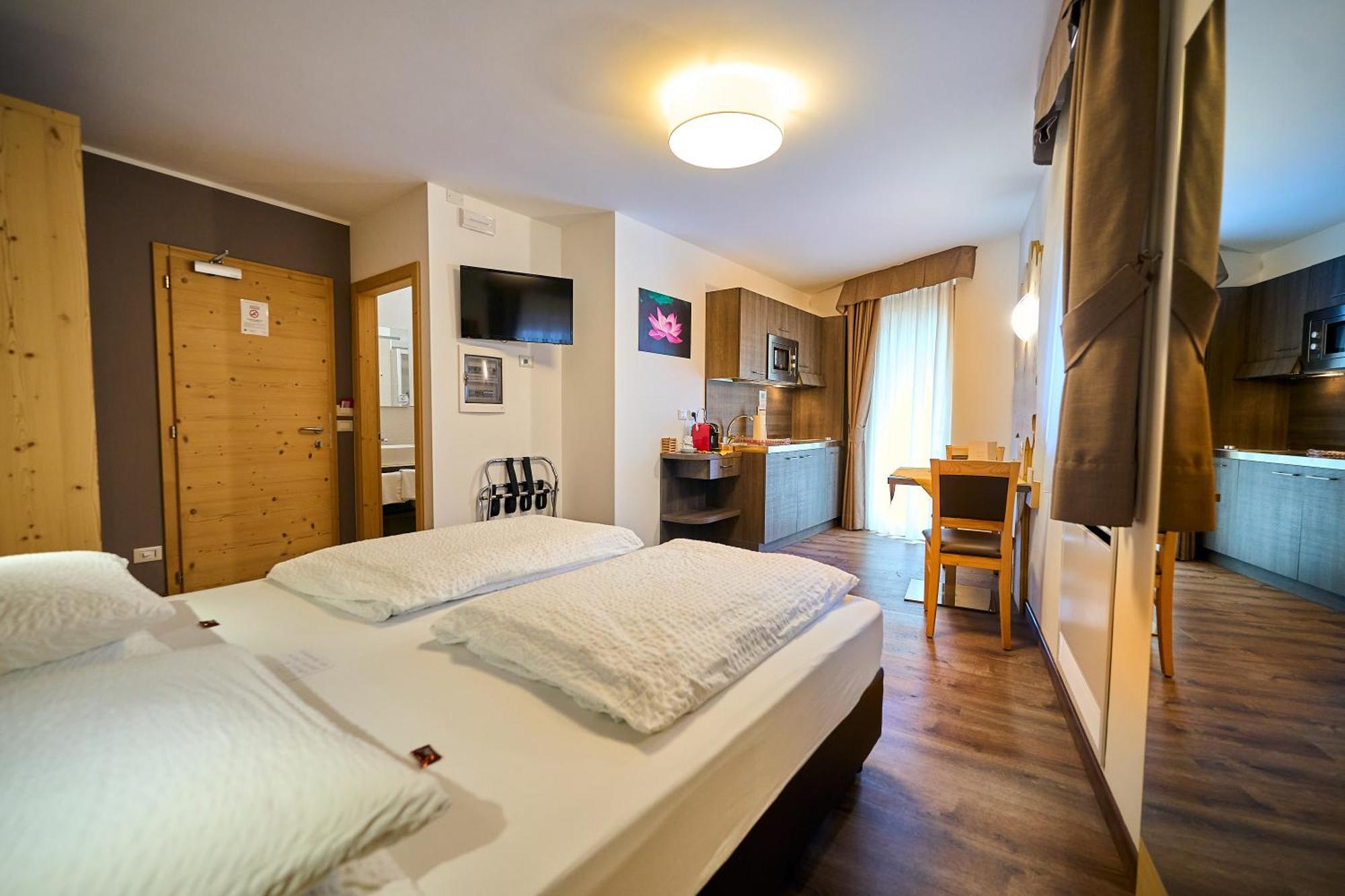 Dolcevita Ambiez B&B San Lorenzo Dorsino Luaran gambar