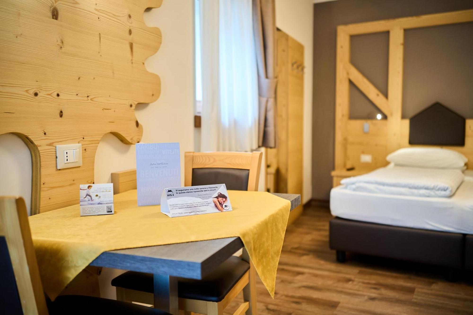 Dolcevita Ambiez B&B San Lorenzo Dorsino Luaran gambar