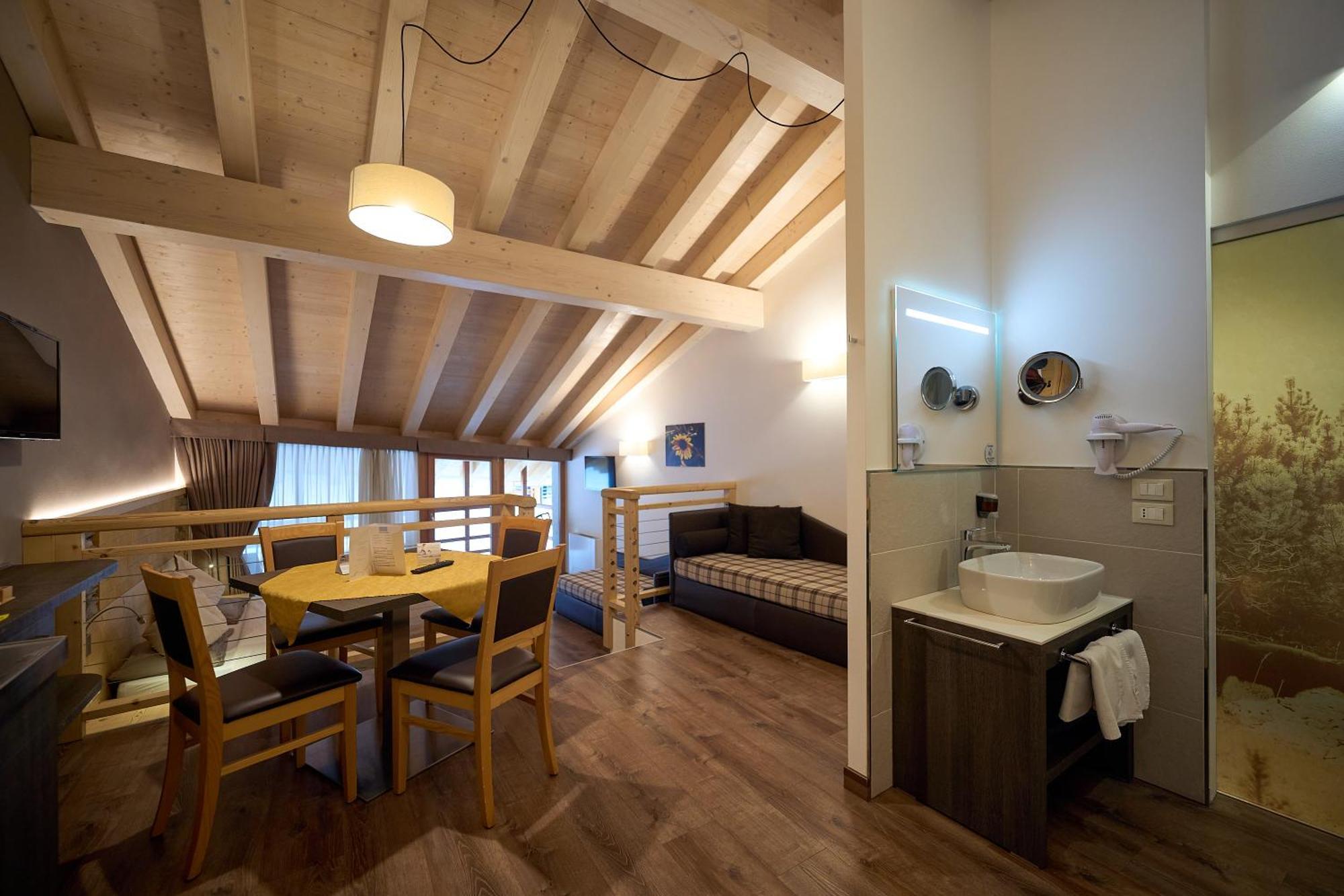 Dolcevita Ambiez B&B San Lorenzo Dorsino Luaran gambar