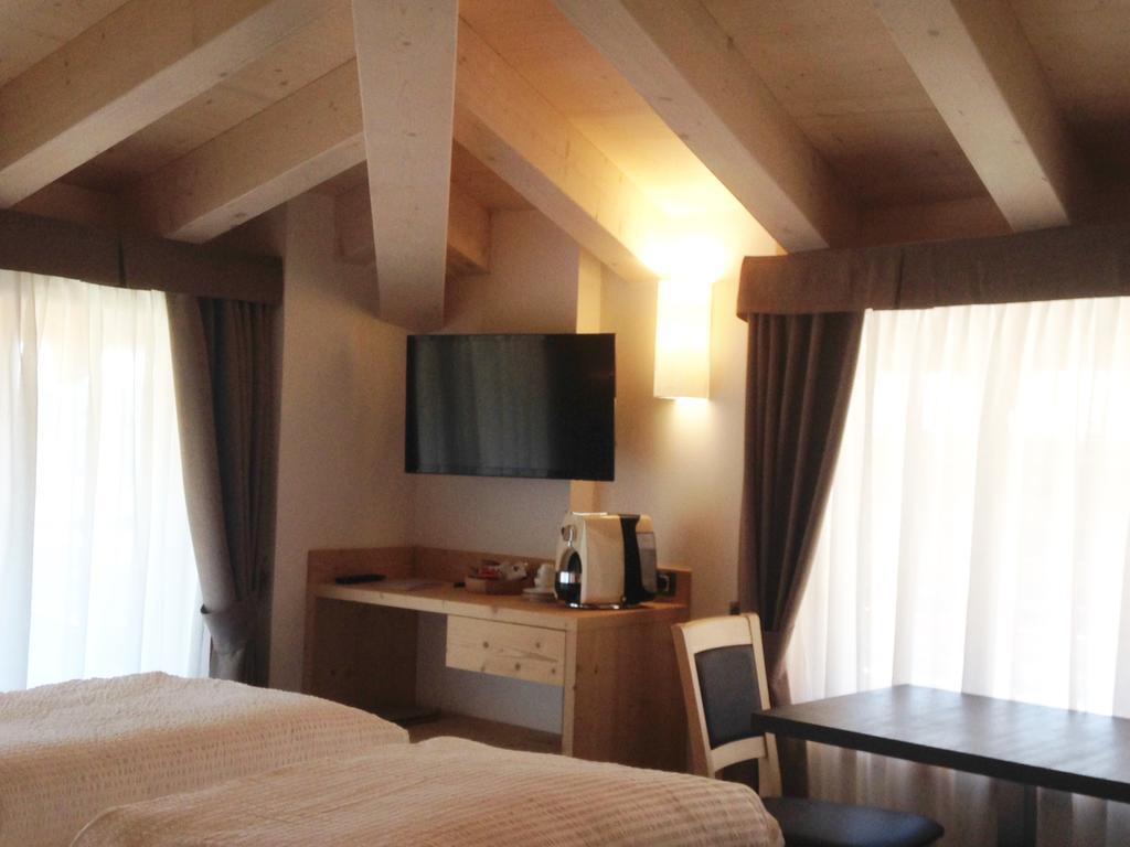 Dolcevita Ambiez B&B San Lorenzo Dorsino Luaran gambar