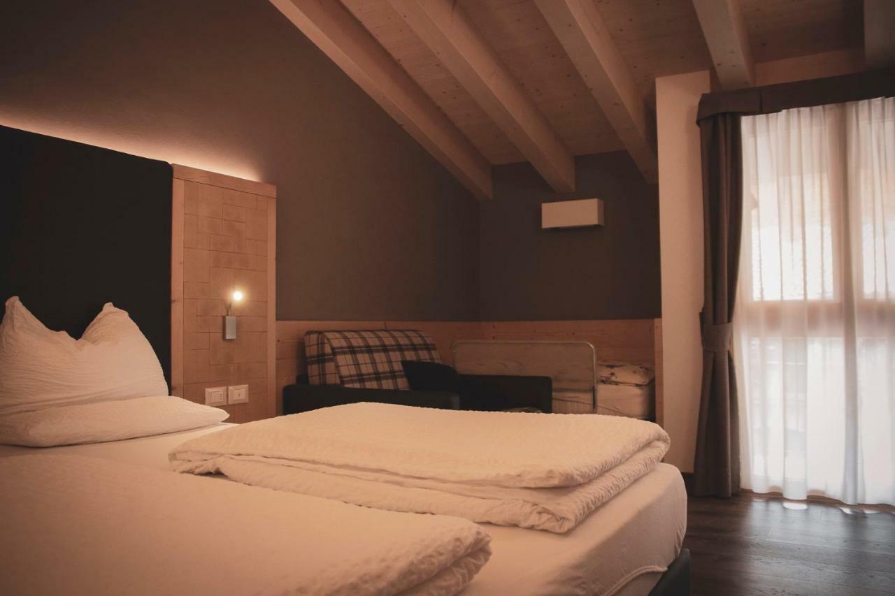 Dolcevita Ambiez B&B San Lorenzo Dorsino Luaran gambar